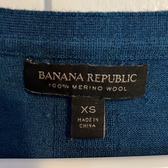 Banana Republic merino wool sweater - Picture 2 of 6